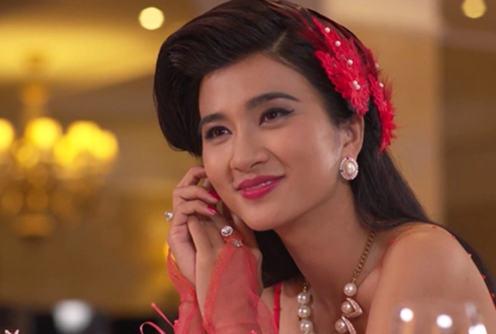 Kim Tuyến khoe nhan sắc không tuổi và bản lĩnh diễn xuất trong dòng phim bối cảnh cũ.