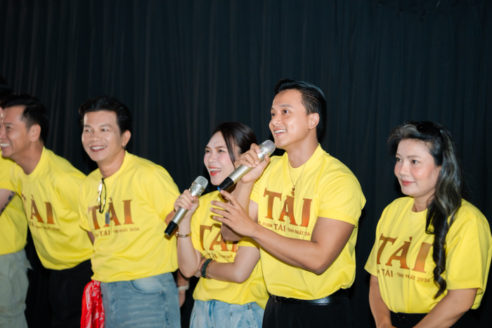 Sự tung hứng ăn ý của bộ đôi tại sự kiện tạo hiệu ứng mạnh trên mạng xã hội