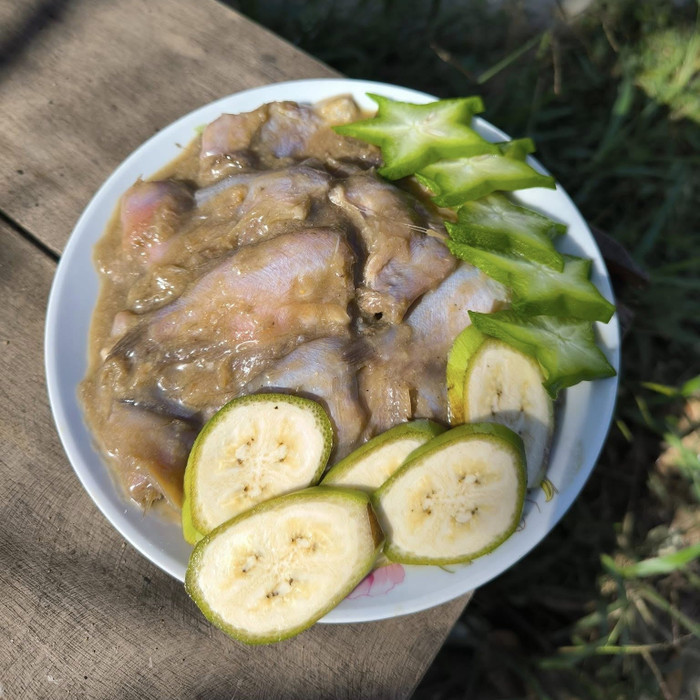 Mắm bò hóc ở quê Ngọc Trinh: Người chưa quen thì 'chạy mất dép', quen rồi lại 'dính' lúc nào không hay Ảnh 2