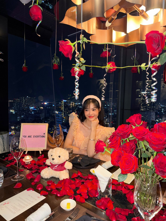 Á hậu Kiều Loan vui vẻ tận hưởng cuộc sống sang chảnh. Ảnh: IGNV