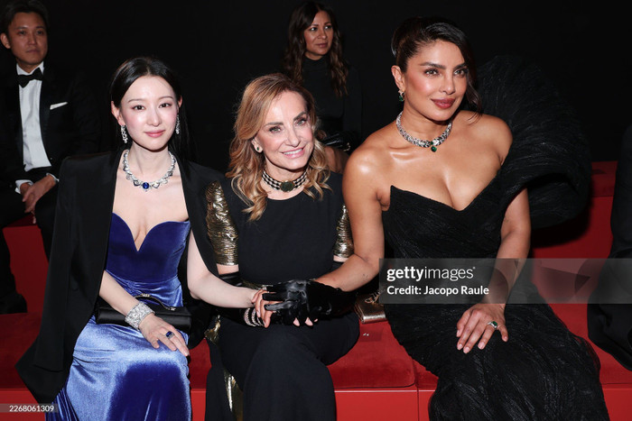 Kim Ji Won nổi bật theo cách rất riêng tại sự kiện quốc tế. Ảnh: Getty Images