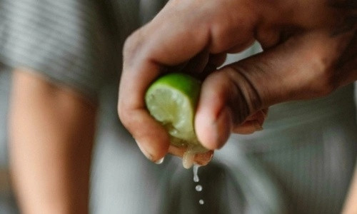 Những mẹo dân gian truyền miệng đang hại bạn mỗi ngày: Đừng làm theo kẻo hối hận Ảnh 2