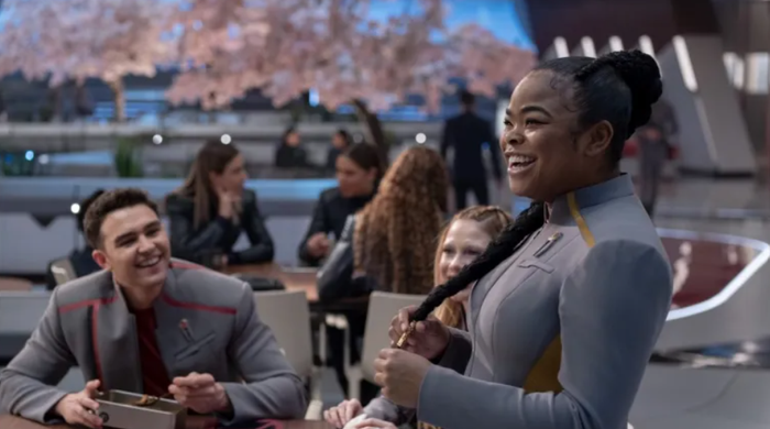 Bối cảnh Học viện Starfleet với màu sắc trẻ trung, hiện đại