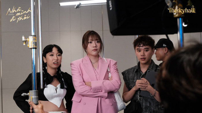 Uyển Ân góp mặt trong phim điện ảnh Nhà Mình Đi Thôi, do Trần Đình Hiền đạo diễn.