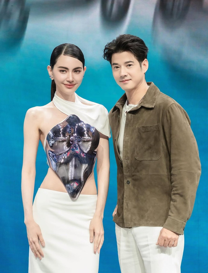 Nữ diễn viên xuất hiện bên cạnh diễn viên Mario Maurer. Ảnh: IGNV