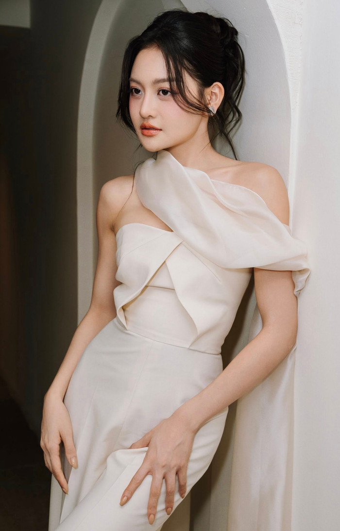 Trước đó, Thùy Anh từng được biết đến qua nhiều dự án truyền hình (Ảnh: FBNV).