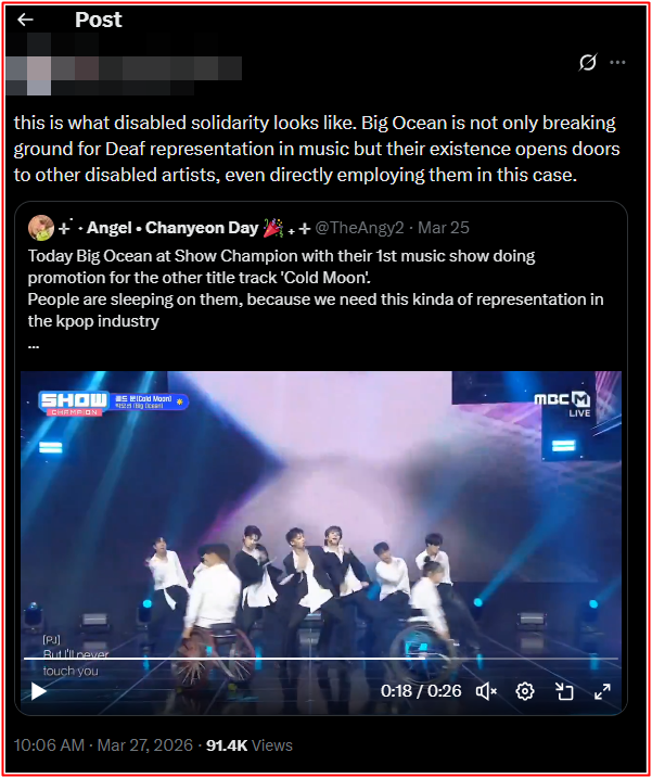 Nhóm nhạc Kpop gây sốt khi đưa vũ công ngồi xe lăn lên sân khấu Ảnh 4