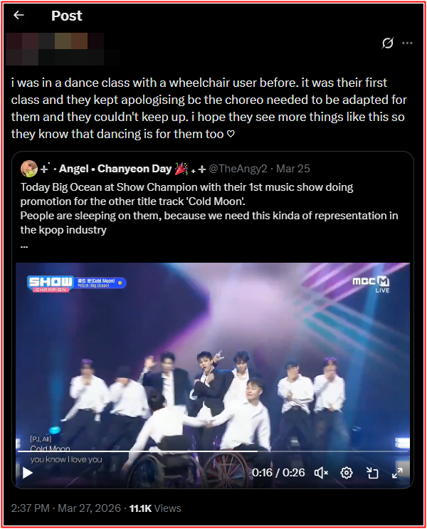 Nhóm nhạc Kpop gây sốt khi đưa vũ công ngồi xe lăn lên sân khấu Ảnh 3