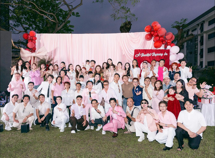 Nhiều đồng nghiệp đến chung vui cùng vợ chồng Puka và Gin Tuấn Kiệt.