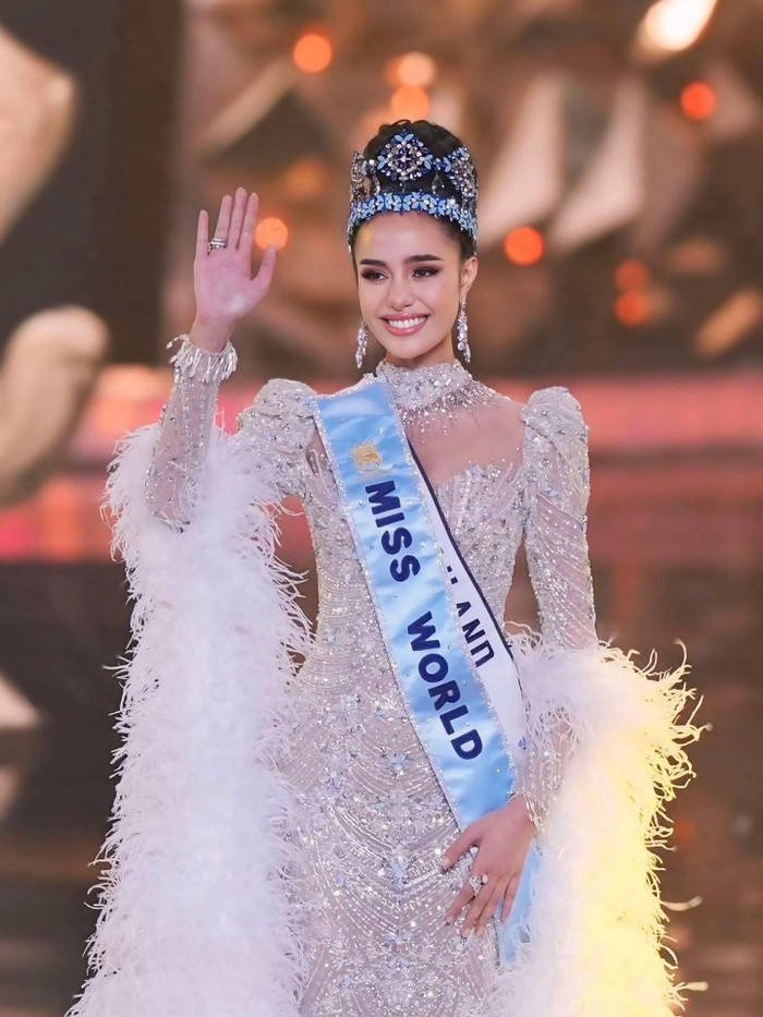Miss World lần thứ 73 tổ chức tại Việt Nam. Đây cũng là lần đầu tiên cuộc thi này diễn ra tại Việt Nam.