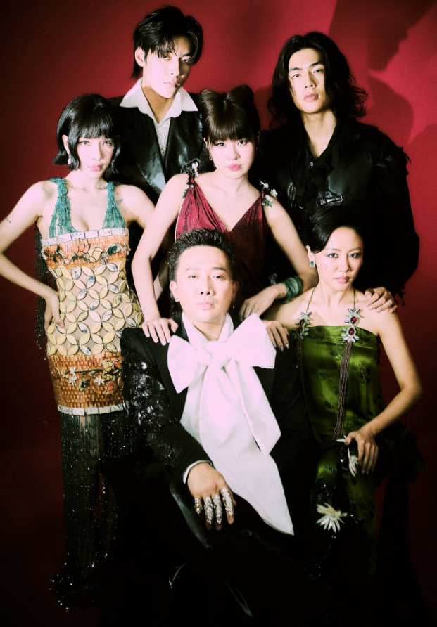 Dàn diễn viên trẻ góp phần tạo nên màu sắc mới cho tác phẩm