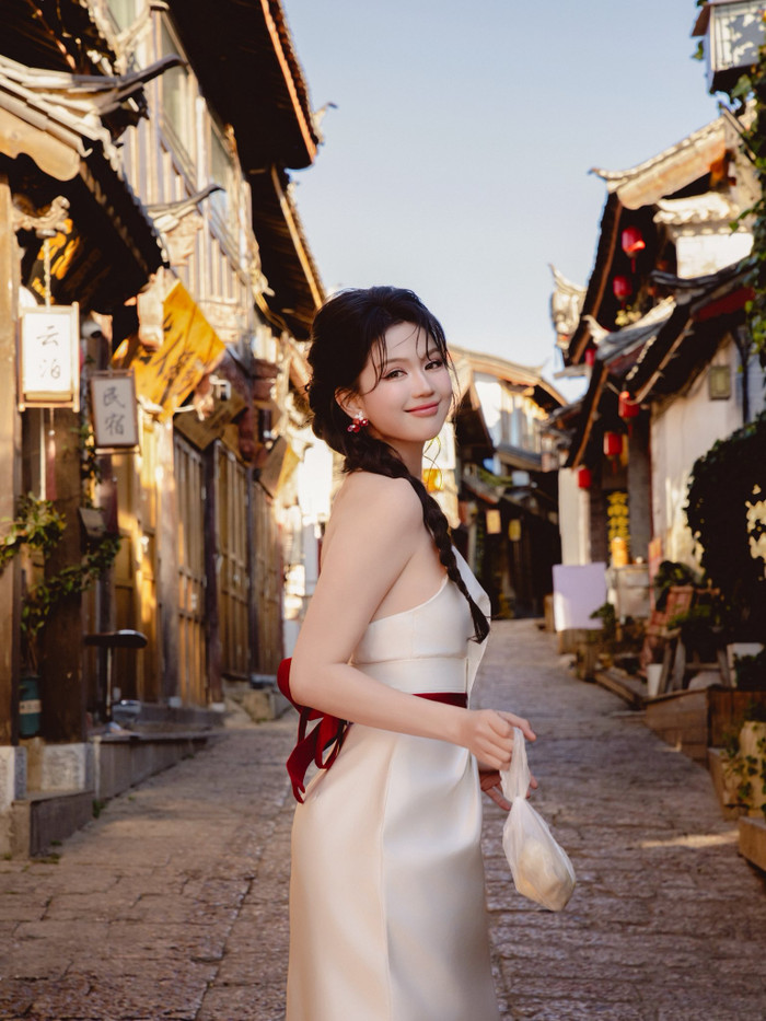 Ngọc Trinh từ chối khi được nhiều khán giả 'đẩy thuyền' tích cực với Quốc Trường.