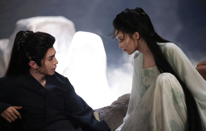 Màn kết hợp ăn ý giữa Lý Thấm và Trần Triết Viễn giúp phim 'lội ngược dòng' ngoạn mục. - Ảnh: iQIYI