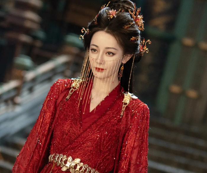 Hai 'nữ đỉnh lưu' đại diện cho hai hướng đi khác biệt của phim cổ trang Hoa ngữ.