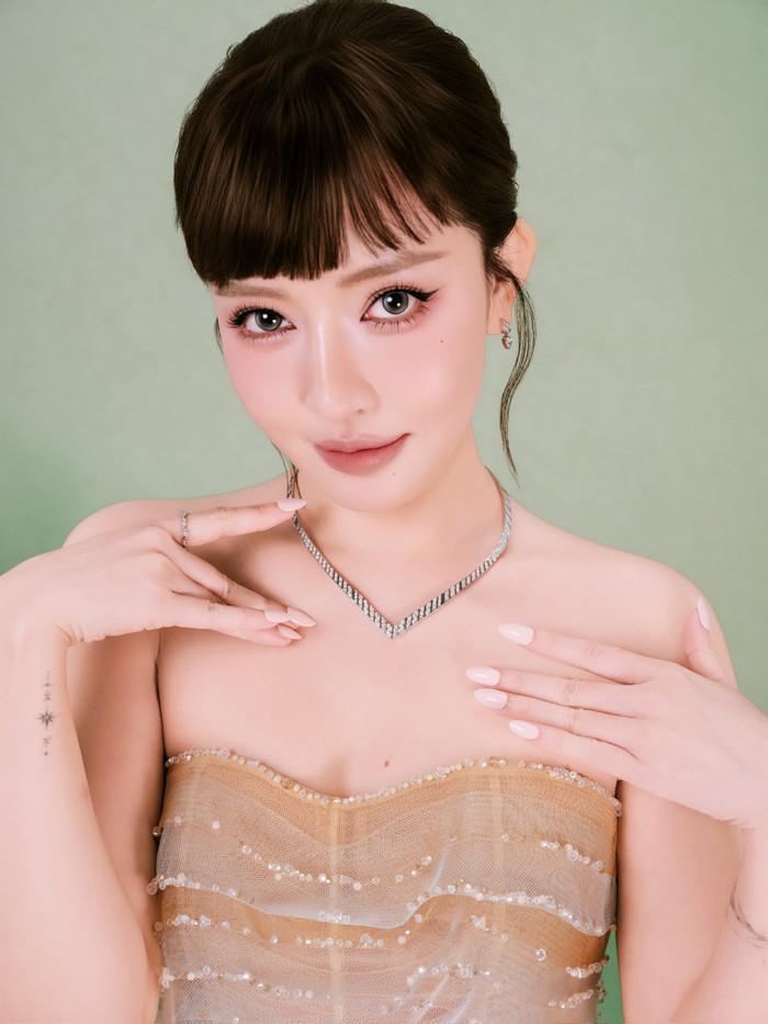 Bích Phương được biết đến là một trong những nghệ sĩ kín tiếng về đời tư. Ảnh: FBNV