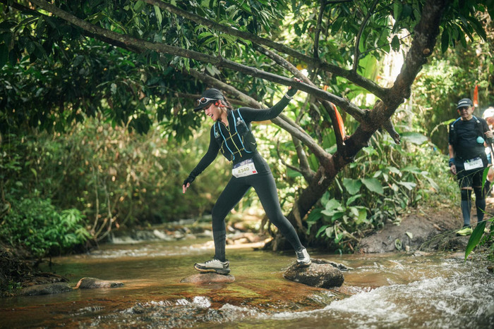 Khả Ngân chăm chỉ tham gia các hoạt động rèn luyện sức khỏe. Ảnh: FBNV