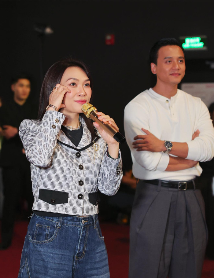 Khoảnh khắc Mỹ Tâm và Mai Tài Phến hạnh phúc khi được gặp gỡ và giao lưu khán giả tại cinetour phim Tài.&nbsp;