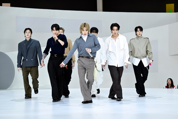 BTS thiết lập cột mốc chưa từng có về doanh số album Ảnh 3