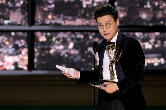 Hwang Dong-hyuk, 'cha đẻ' của Squid Game trở lại với dự án gây tranh cãi