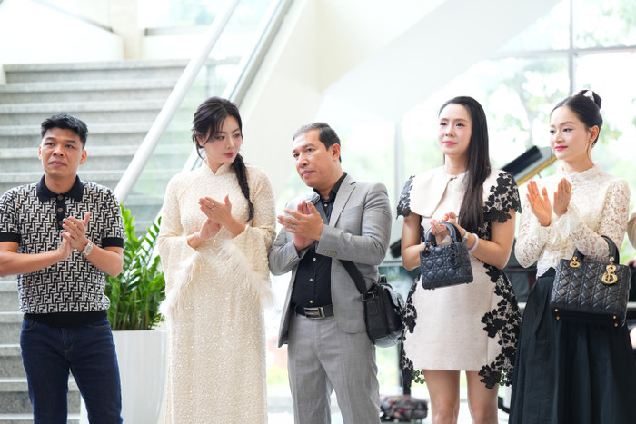 Dàn nghệ sĩ đình đám đều tề tựu đông đủ tại sự kiện. Ảnh: VTV