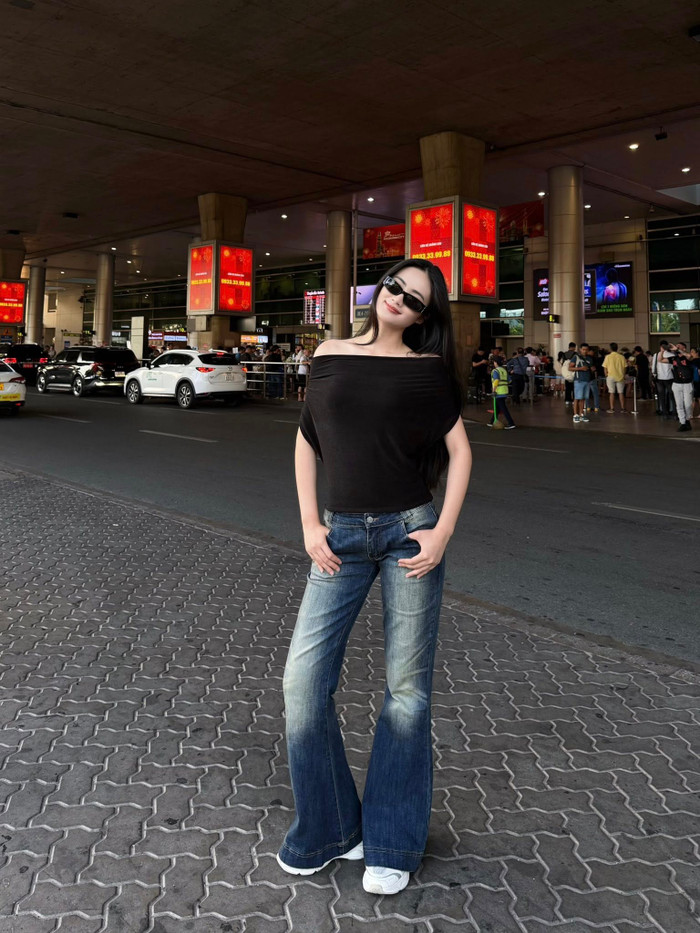 Người đẹp sinh năm 2002 đang chuẩn bị khép lại nhiệm kỳ Miss World Vietnam.