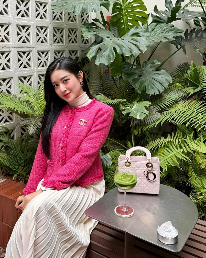 Huyền My trong những nhiều năm nay gần như 'ở ẩn', chỉ tập trung cho công việc. Ảnh: FBNV