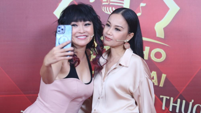 Phương Thanh và Cẩm Ly duy trì tình bạn bền chặt suốt nhiều thập kỷ. Ảnh: Sưu tầm