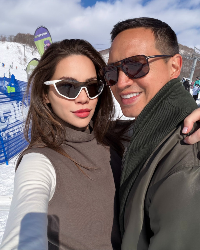 Cặp đôi thường xuyên dành thời gian cùng nhau đi du lịch.