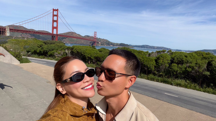 Kim Lý đăng tải khoảnh khắc tình tứ cùng Hồ Ngọc Hà.