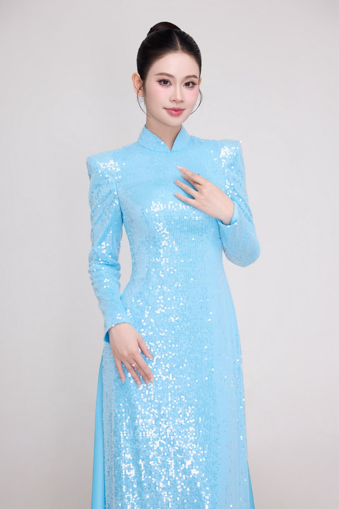 Phương Quyên sở hữu thành tích học tập nổi bật. Ảnh: FBNV