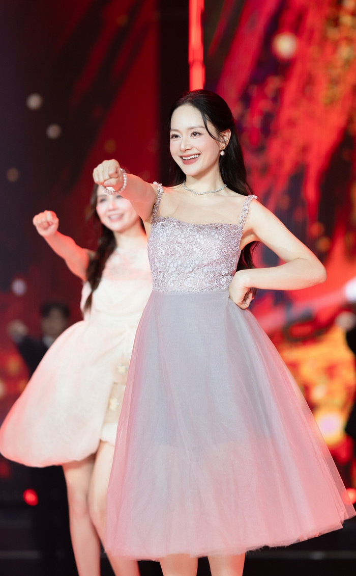 Cận cảnh nhan sắc mặn mà và thần thái của Lan Phương sau biến cố đời tư. - Ảnh: FBNV