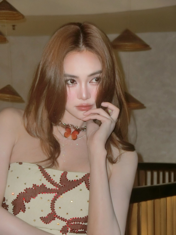 Tiến Luật hài hước Ninh Dương Lan Ngọc đóng xong 3 phim nữa sẽ cưới. Tuy nhiên đây chỉ là chia sẻ hài hước.