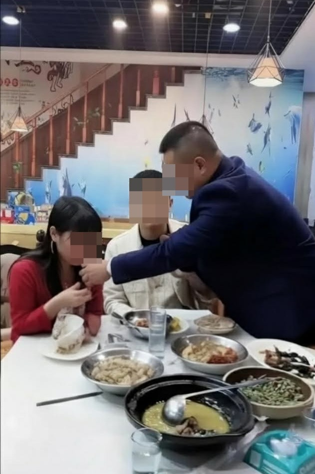 Chồng cũ cầu xin quay lại sau 2 tháng ly hôn, người vợ nói một câu đầy chua chát Ảnh 4