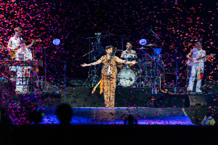 Hình ảnh 'gây sốc' trong concert gần 10.000 khán giả của Hoàng Dũng Ảnh 3