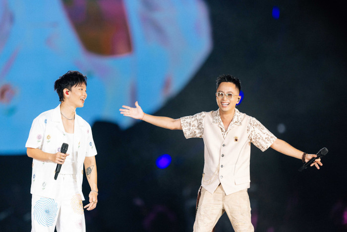 Hình ảnh 'gây sốc' trong concert gần 10.000 khán giả của Hoàng Dũng Ảnh 10