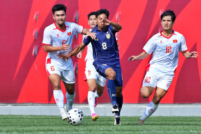Thất bại 0-1 trước U23 Thái Lan đã khiến U23 Việt Nam chính thức hết cơ hội cạnh tranh chức vô địch tại Trung Quốc. Ảnh: FAT