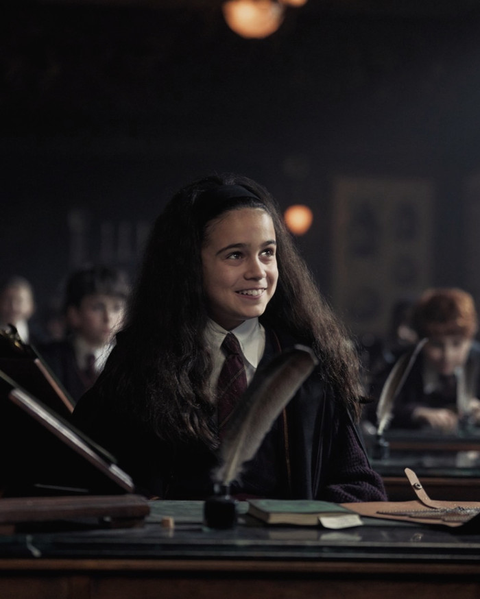 Một trong những điểm gây chú ý lớn là dàn diễn viên hoàn toàn mới, đặc biệt là bộ ba phù thủy trung tâm.