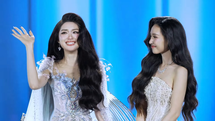 Trực tiếp chung kết Miss World Vietnam 2025: Phương Oanh đăng quang thuyết phục, Ý Nhi và Minh Kiên bật khóc khi final walk Ảnh 3