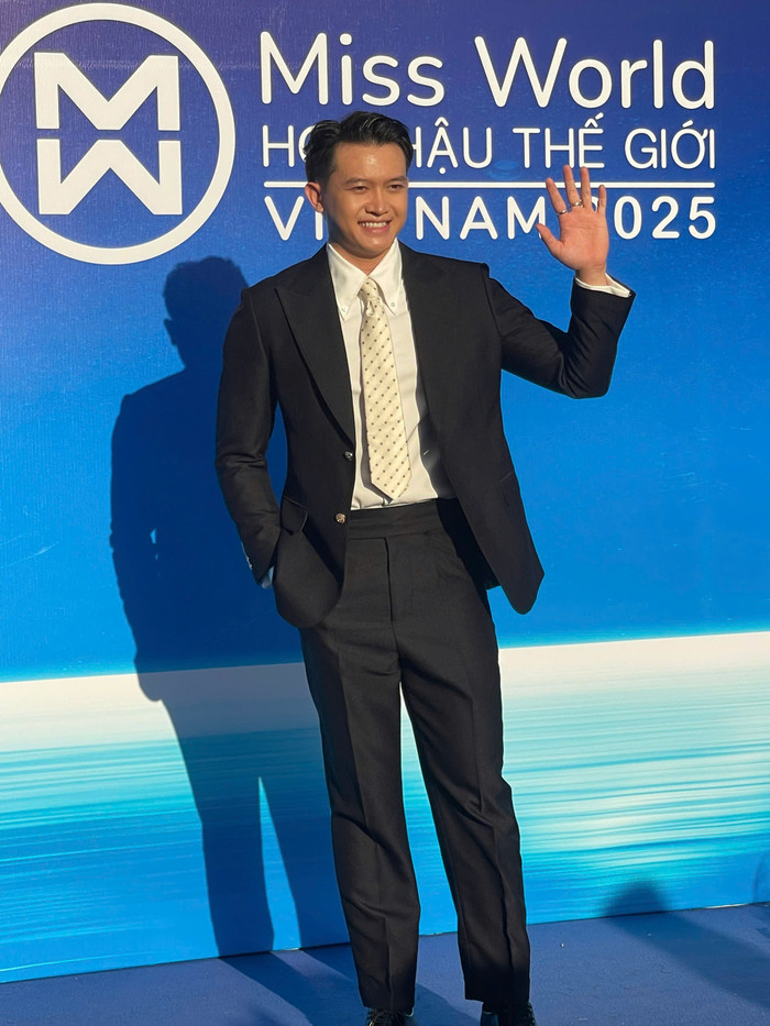 Á vương Đinh Ta Bi.