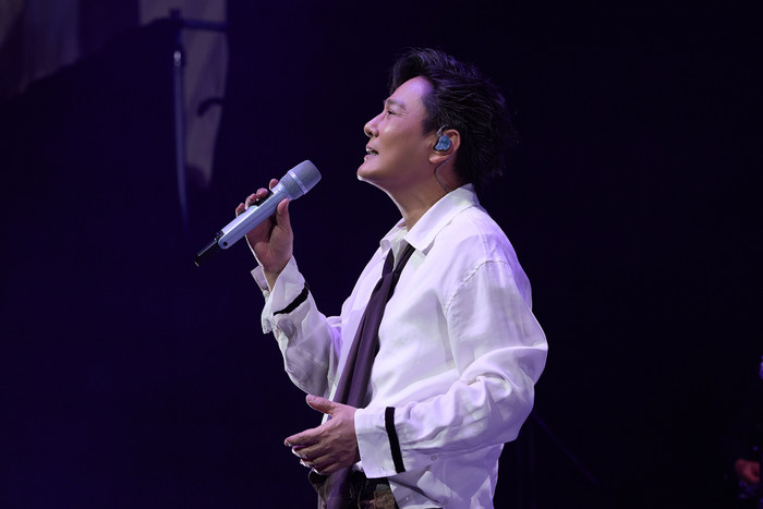 Nam ca sĩ gạo cội kết thúc chuyến lưu diễn kéo dài suốt 8 năm Ảnh 4