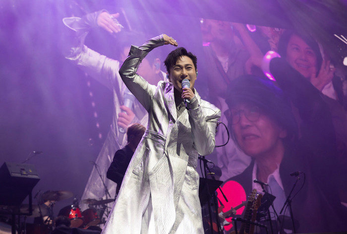 Nam ca sĩ gạo cội kết thúc chuyến lưu diễn kéo dài suốt 8 năm Ảnh 3