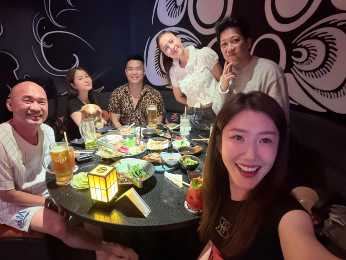 Dàn nghệ sĩ thân thiết hội ngộ trong buổi gặp gỡ gần đây