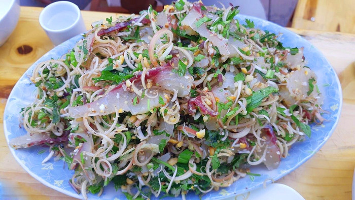 3 bộ phận của cá tưởng ngon nhất khi ăn sống nhưng lại là 'ổ' ký sinh trùng Ảnh 1