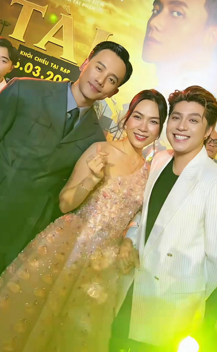 Noo Phước Thịnh tham dự buổi công chiếu đặc biệt của phim Tài do Mỹ Tâm làm nhà sản xuất.