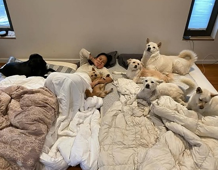 Hình ảnh được Lee Hyori đăng tải mới đây.