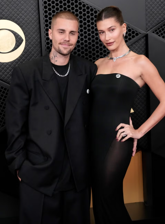 Justin và Hailey Bieber tại lễ trao giải Grammy năm 2026. Ảnh: Getty Images