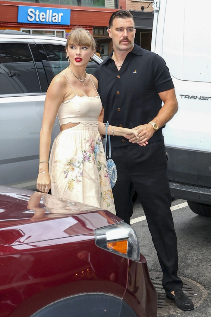 Taylor Swift tổ chức đám cưới vào ngày đặc biệt của BTS? Ảnh 1