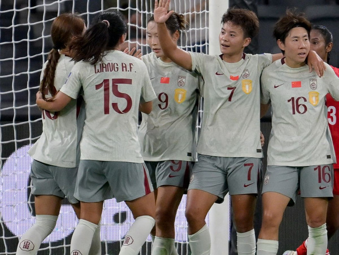 Trung Quốc khởi đầu hành trình bảo vệ ngôi vương khi hạ Bangladesh 2-0 ở lượt trận bảng B tại AFC Women's Asian Cup 2026 trên sân Western Sydney Stadium. Ảnh: AFC