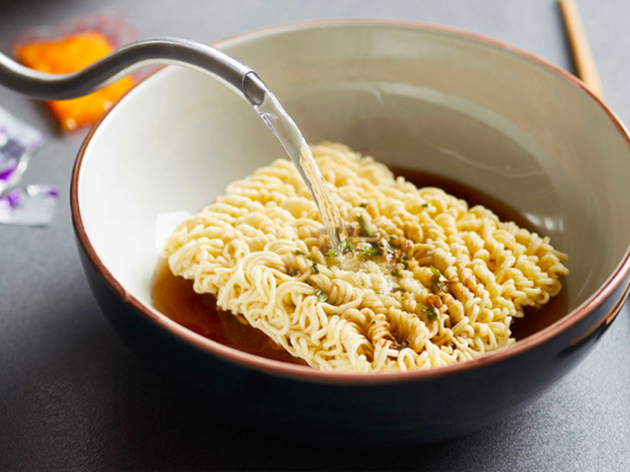 Ăn món này vào ban đêm: Tưởng vô hại nhưng lại khiến sáng hôm sau thêm uể oải Ảnh 3