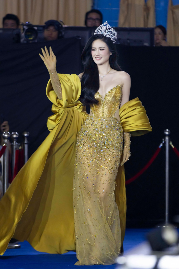 Ý Nhi đã có một nhiệm kỳ đáng nhớ trong thời gian vừa qua. Ảnh: FBNV